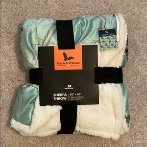 Field & Stream Mossy Oak Sherpa Throw